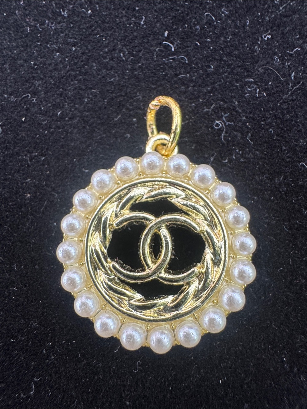 Gold Pearl-Trimmed Double-Loop Pendant Necklace Charm